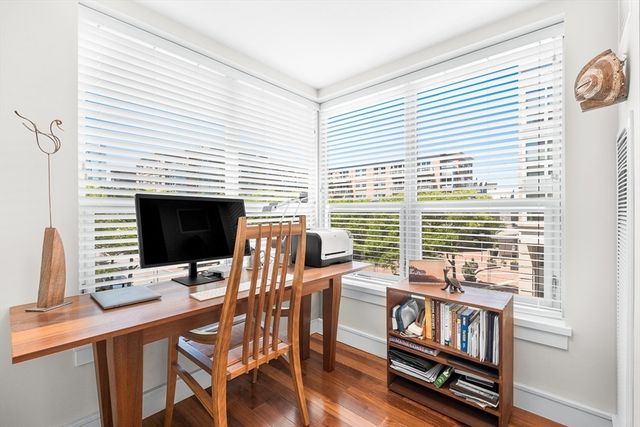 4 Battery Wharf 4302, Boston, MA 02109