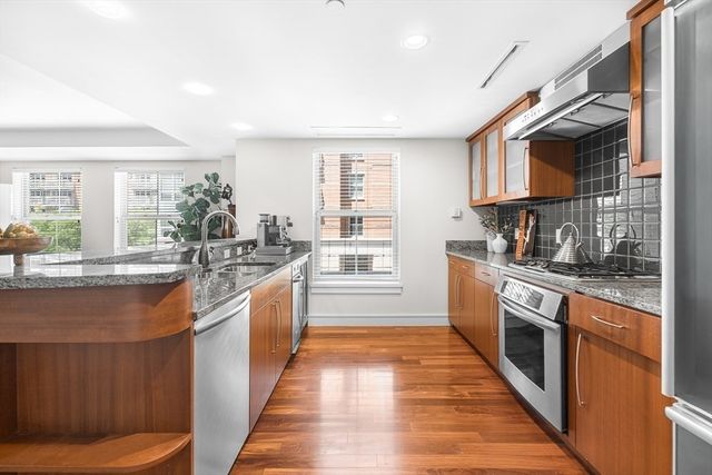 4 Battery Wharf 4302, Boston, MA 02109