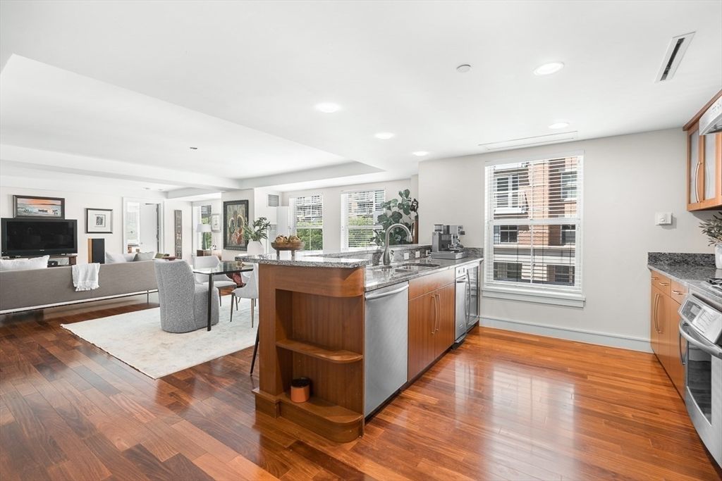 4 Battery Wharf 4302, Boston, MA 02109