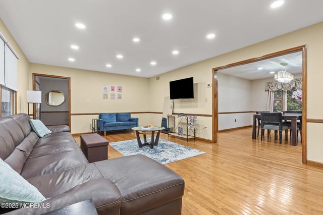 1709 Fanwood Street, Oakhurst, NJ 07755
