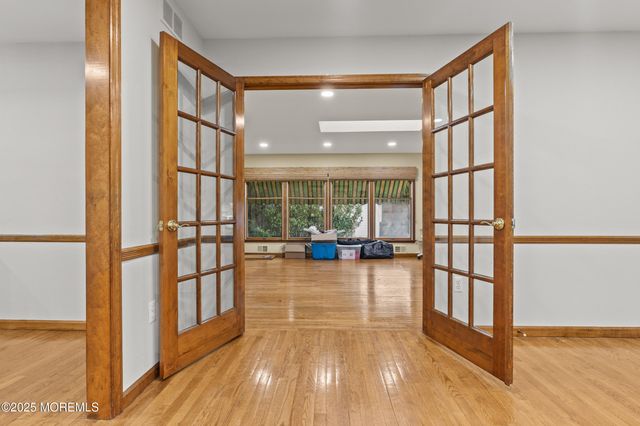 1709 Fanwood Street, Oakhurst, NJ 07755