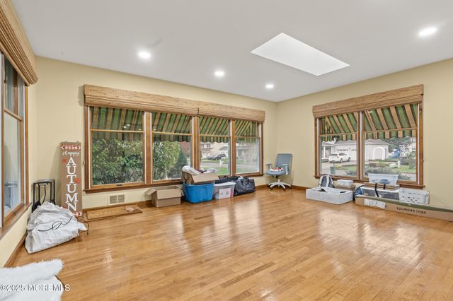 1709 Fanwood Street, Oakhurst, NJ 07755