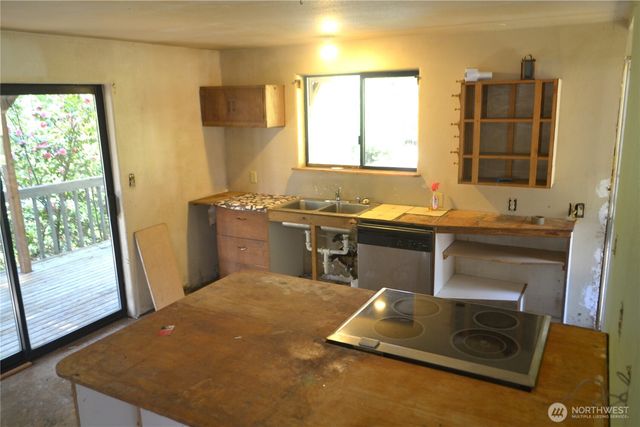 80 NE Collins Drive E, Tahuya, WA 98588