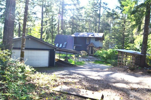 80 NE Collins Drive E, Tahuya, WA 98588