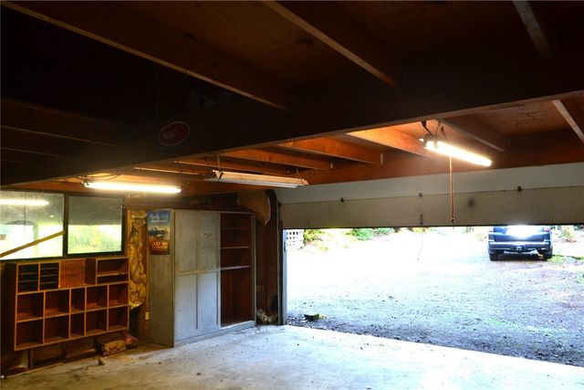 80 NE Collins Drive E, Tahuya, WA 98588