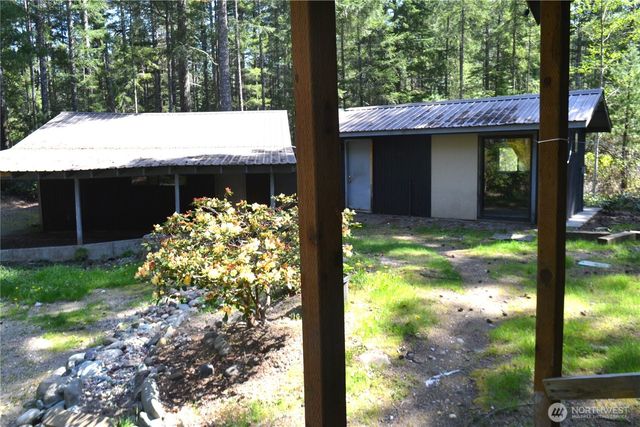 80 NE Collins Drive E, Tahuya, WA 98588