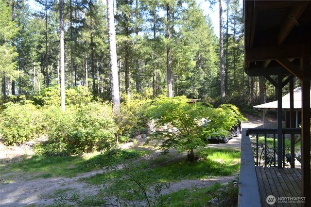 80 NE Collins Drive E, Tahuya, WA 98588