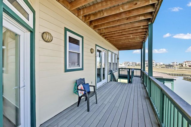 1 Loggerhead, Hitchcock, TX 77563