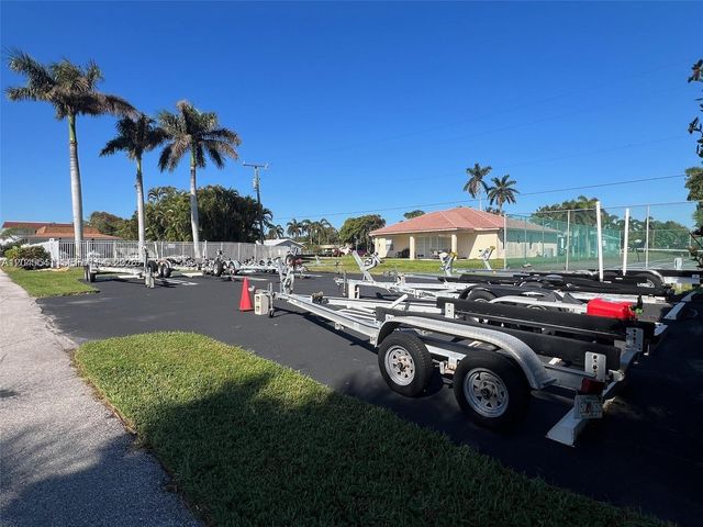 689 NE 6th Ct 1080, Boynton Beach, FL 33435