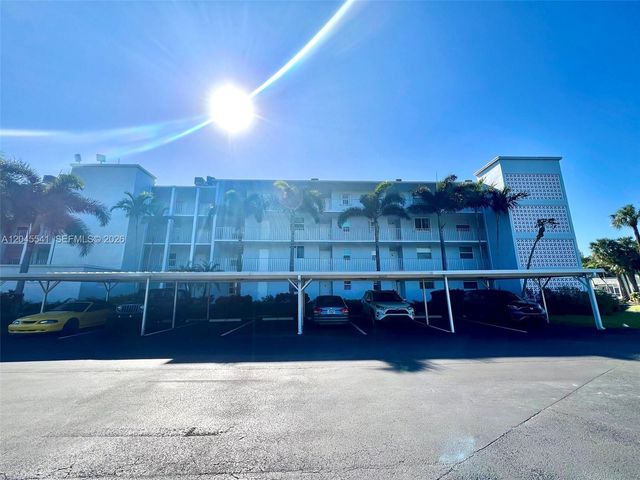 689 NE 6th Ct 1080, Boynton Beach, FL 33435