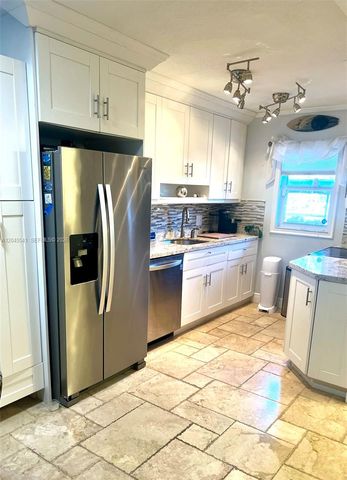 689 NE 6th Ct 1080, Boynton Beach, FL 33435