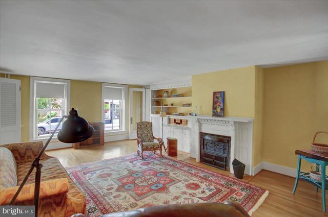 130 S CARLISLE ST, Greencastle, PA 17225