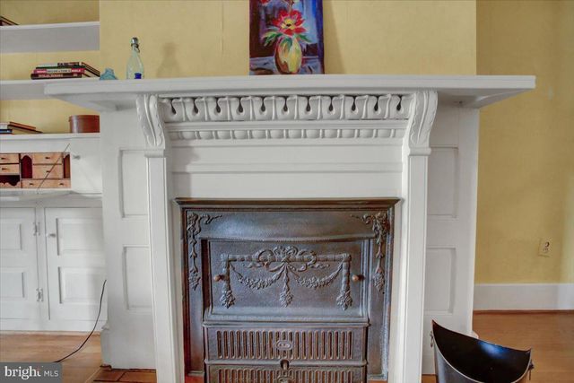 130 S CARLISLE ST, Greencastle, PA 17225