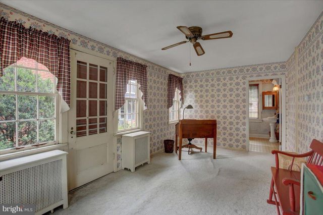 130 S CARLISLE ST, Greencastle, PA 17225