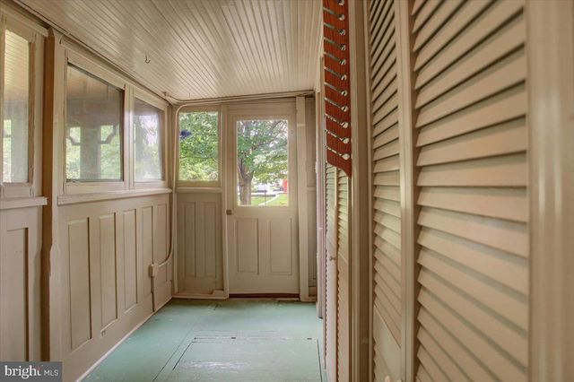 130 S CARLISLE ST, Greencastle, PA 17225