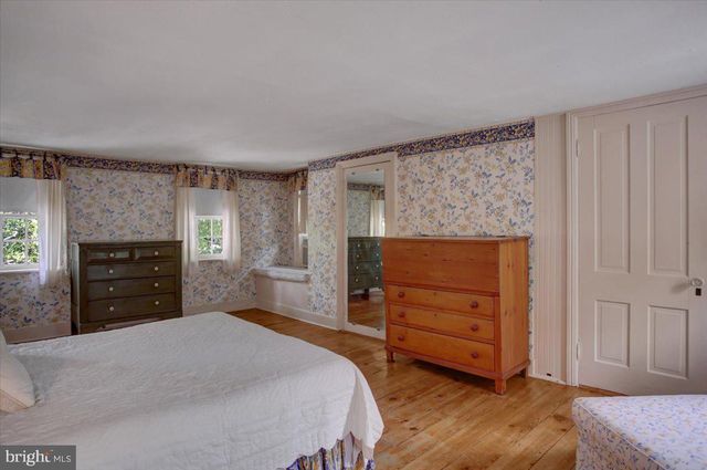 130 S CARLISLE ST, Greencastle, PA 17225