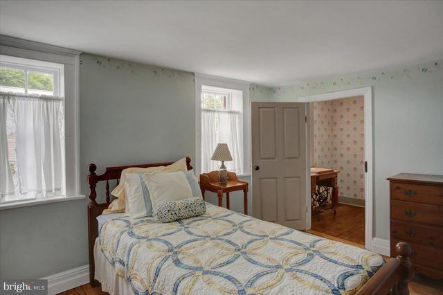 130 S CARLISLE ST, Greencastle, PA 17225