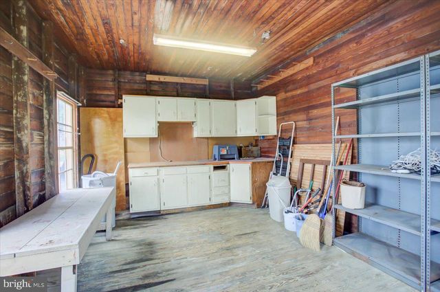130 S CARLISLE ST, Greencastle, PA 17225