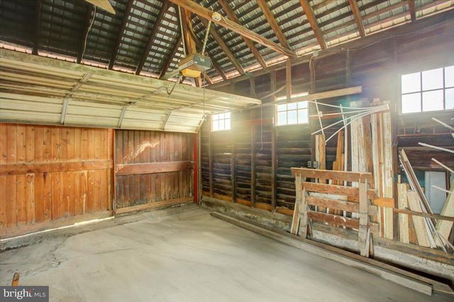 130 S CARLISLE ST, Greencastle, PA 17225