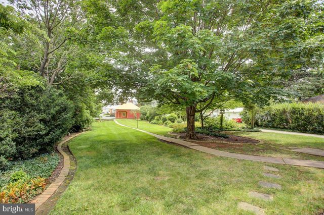 130 S CARLISLE ST, Greencastle, PA 17225