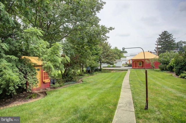 130 S CARLISLE ST, Greencastle, PA 17225