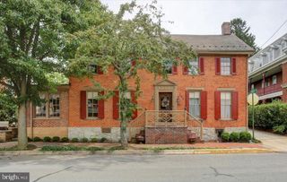 130 S CARLISLE ST, Greencastle, PA 17225