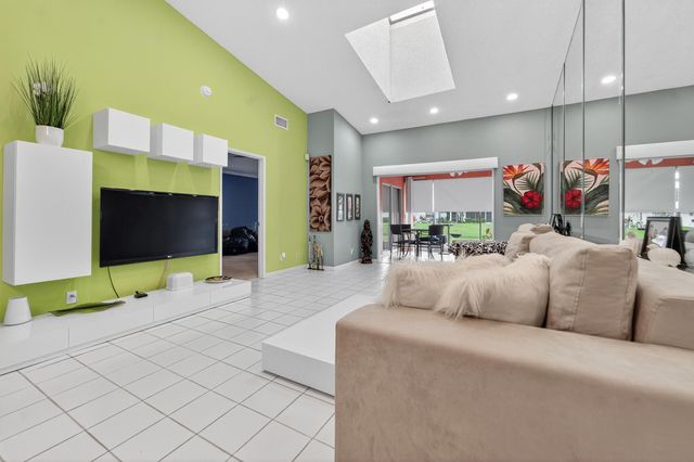 6426 Pointe Pleasant Circle, Delray Beach, FL 33484