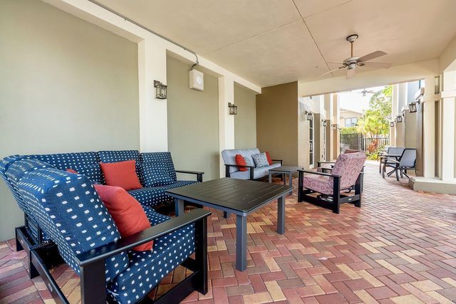 810 Marina Del Ray Lane 7, West Palm Beach, FL 33401