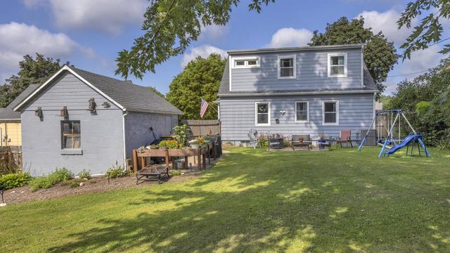 1161 N 8th AVENUE, West Bend, WI 53090