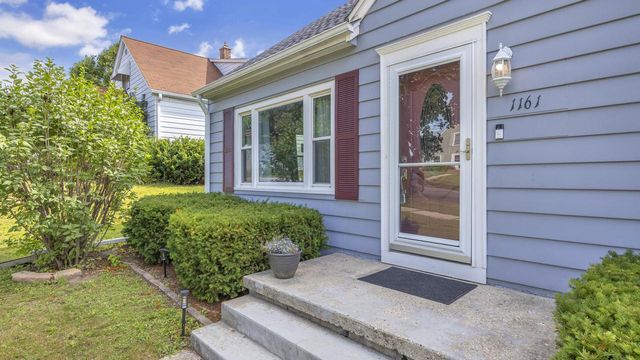 1161 N 8th AVENUE, West Bend, WI 53090
