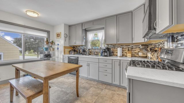 1161 N 8th AVENUE, West Bend, WI 53090