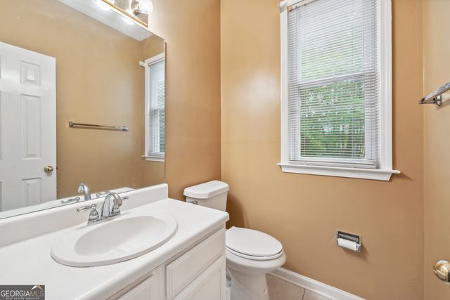 10044 Point View Drive, Jonesboro, GA 30238