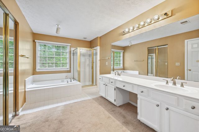 10044 Point View Drive, Jonesboro, GA 30238