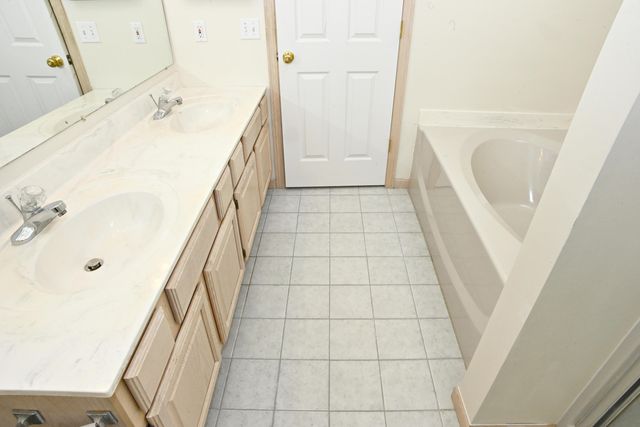 378 Ballenisle Court, Chesterton, IN 46304
