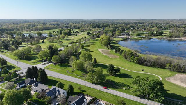 378 Ballenisle Court, Chesterton, IN 46304
