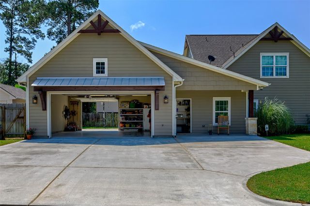 11939 Sagittarius Drive E, Willis, TX 77318