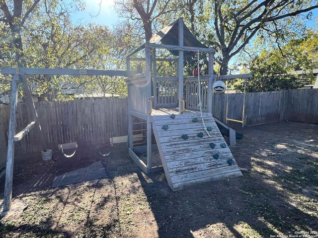 4006 Dunmore, San Antonio, TX 78230