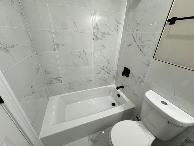 543 E 43rd Street 3W, Chicago, IL 60653