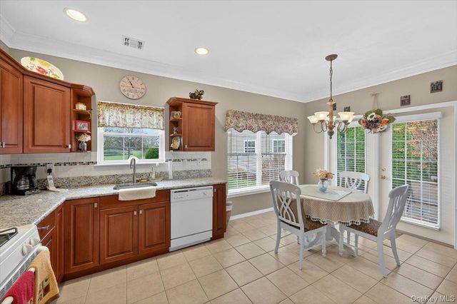 41 Golden Spruce Drive, Calverton, NY 11933