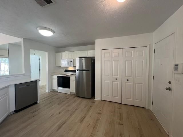 3025 LAKE PARK Trail, Acworth, GA 30101