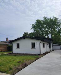 8429 MASON Avenue, Morton Grove, IL 60053