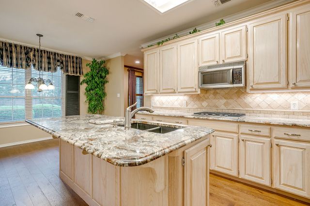 1619 Browning Lane, Cleburne, TX 76033