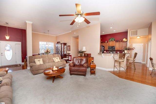 572 Ellsmere Way, Moore, SC 29369