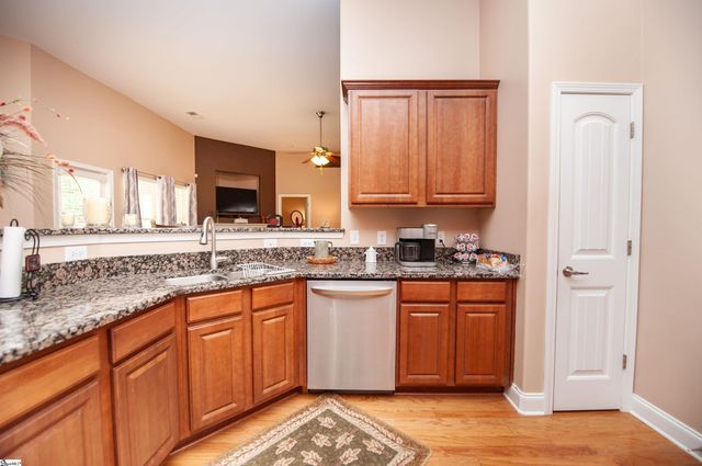 572 Ellsmere Way, Moore, SC 29369