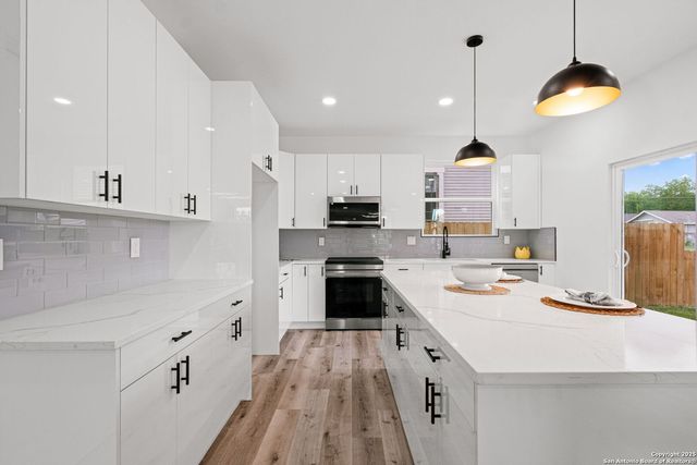 430 Dreiss St Unit #1, San Antonio, TX 78203