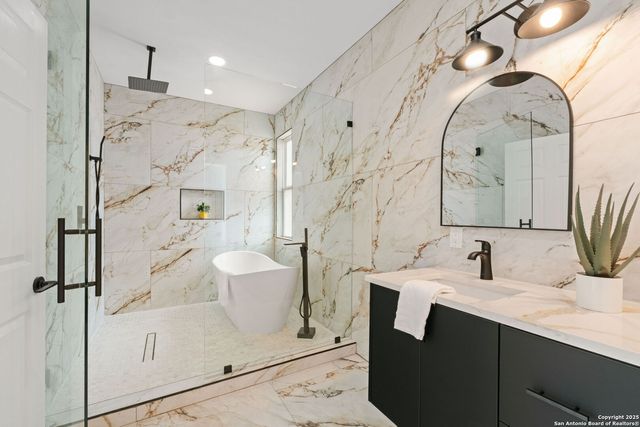 430 Dreiss St Unit #1, San Antonio, TX 78203