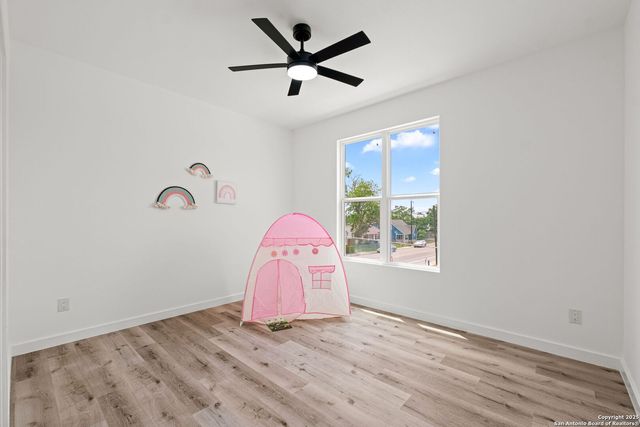 430 Dreiss St Unit #1, San Antonio, TX 78203