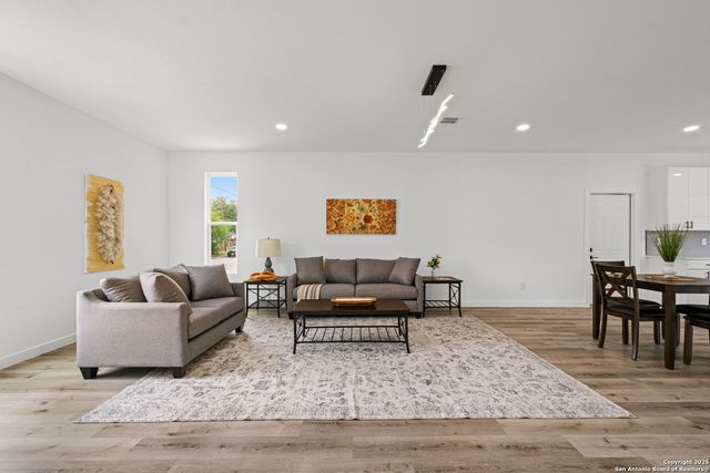 430 Dreiss St Unit #1, San Antonio, TX 78203