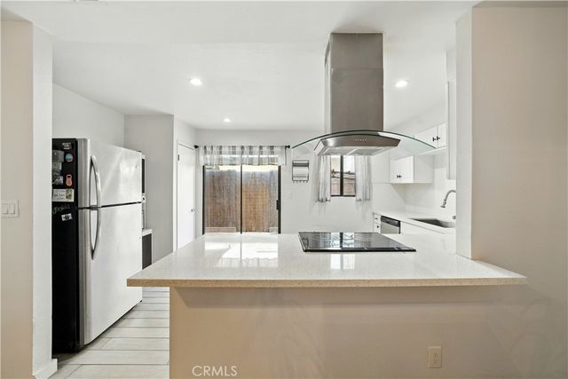 14937 Sherman Way 7, Van Nuys, CA 91405