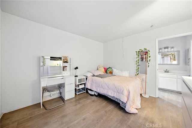 14937 Sherman Way 7, Van Nuys, CA 91405